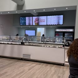 Scoop of Heaven Ice Cream - Front counter