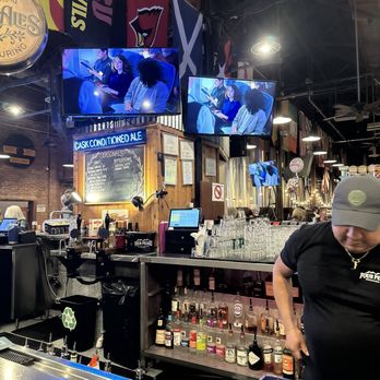 Four Peaks Brewing - Bar - Pubs Near Me - Tempe, Arizona