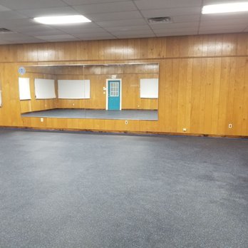 The Leash Connection - Safe Rubber Floor To Train On - Pet Training Near Me - Lexington, South Carolina The Leash Connection - Safe Rubber Floor To Train On - Pet Training Near Me - Lexington, South Carolina