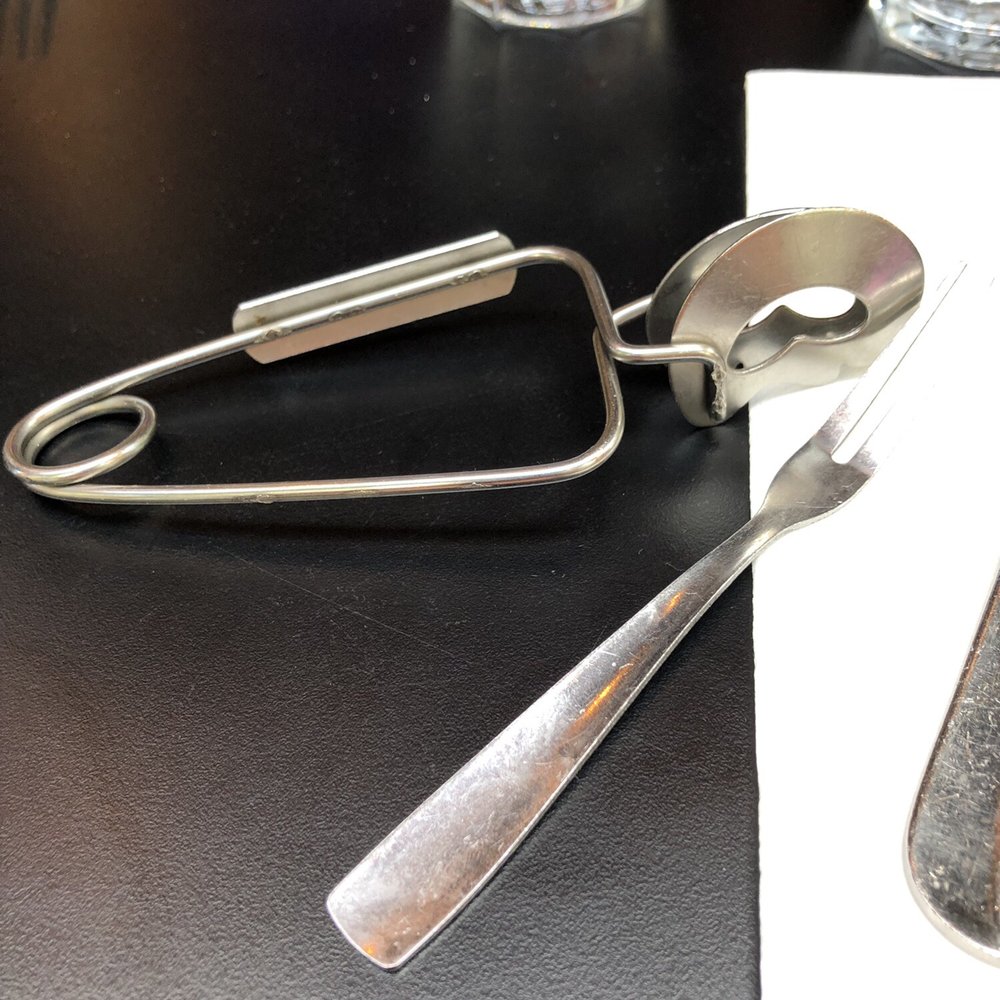 Café Beaujolais - Tools of the trade - French Near Me - Paris, 75