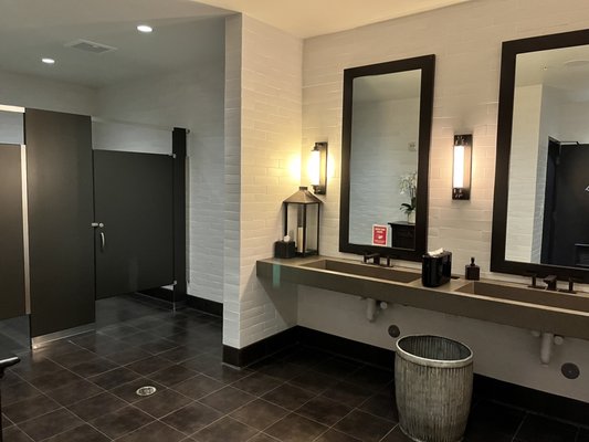 Orin Swift Cellars by null