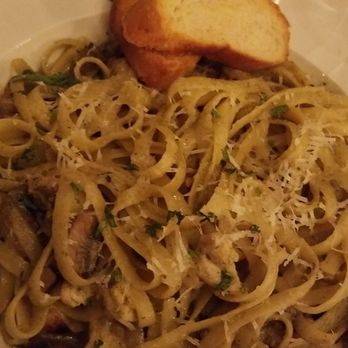 The Barn - Chicken  alfredo - Italian Near Me - Ramona, California