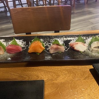 Kan Sushi - Sashimi platter - Sushi Bars Near Me - Honolulu, Hawaii Kan Sushi - Sashimi platter - Sushi Bars Near Me - Honolulu, Hawaii