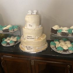 Spectacular Cakes - This is the cake I got.