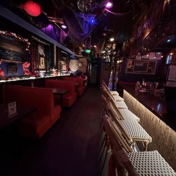 Mary’s Bar of Tropical Escapism