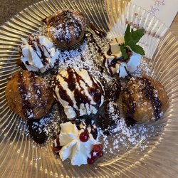 Waldhäuslalm  - Apfelknödel mit Vanilleeis