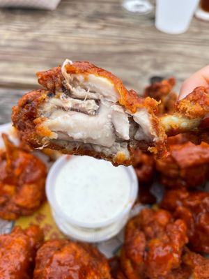 Tommy Want Wingy by null