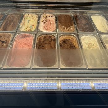 Lil Cakes & Creamery - Ice Cream & Frozen Yogurt Near Me - Hanover, Maryland Lil Cakes & Creamery - Ice Cream & Frozen Yogurt Near Me - Hanover, Maryland