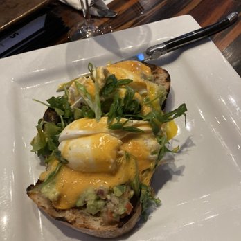 District Tavern - Avo Benny - Bars Near Me - Tampa, Florida District Tavern - Avo Benny - Bars Near Me - Tampa, Florida