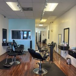 OC Threading Salon - Work area