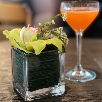 Navy Blue - Flowers on table - Seafood Near Me - Houston, Texas