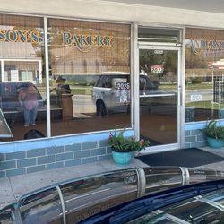 Anderson's Bakery - Outside front
