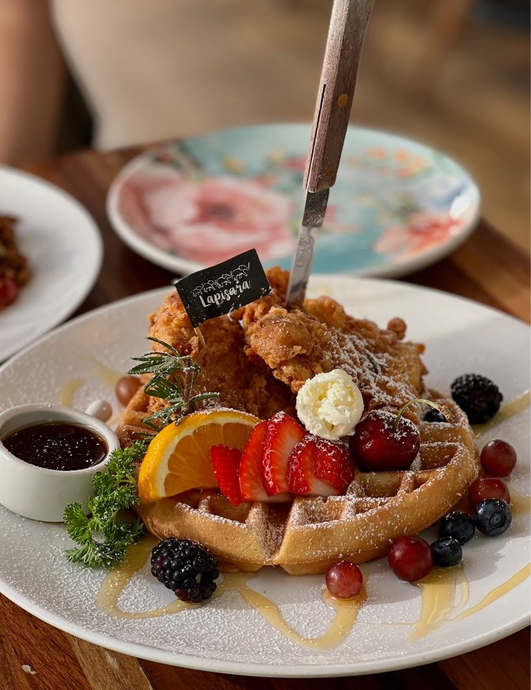 Lapisara Eatery