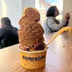 Somisomi - Upside Down with Coffee Ice Cream and a Red Bean Taiyaki