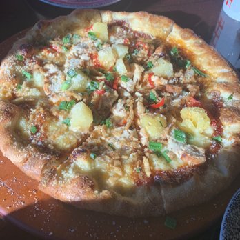 The Train Shed - BBQ chicken pizza - Bars Near Me - St Louis, Missouri The Train Shed - BBQ chicken pizza - Bars Near Me - St Louis, Missouri