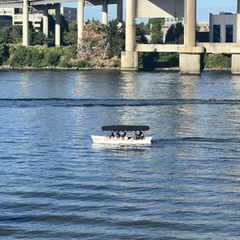 Island Style Charters - RIVER VIEW - Boat Tours Near Me - Portland, Oregon