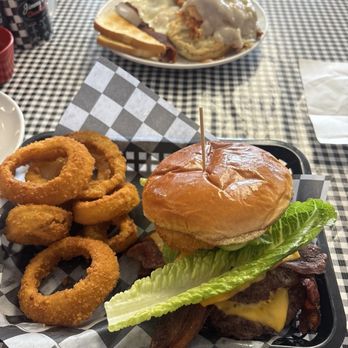 Jimmy's Down the Street - Jimmy's OMG double cheeseburger - Breakfast & Brunch Near Me - Coeur D Alene, Idaho
