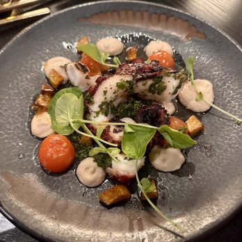 Gordon Ramsay Hell's Kitchen - GRILLED OCTOPUS - Steakhouses Near Me - Stateline, Nevada Gordon Ramsay Hell's Kitchen - GRILLED OCTOPUS - Steakhouses Near Me - Stateline, Nevada