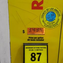 Totally getting fueled up with rewards cards .10 cents off my fill up
