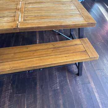 Project Burger - Picnic benches - American Near Me - Alameda, California