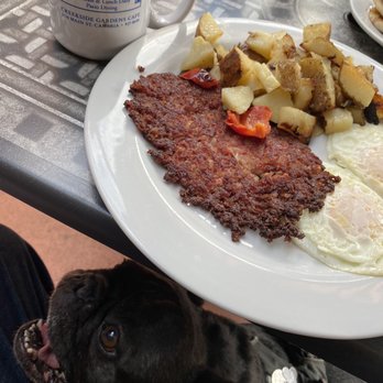 Creekside Garden Cafe - Dog friendly patio - Breakfast & Brunch Near Me - Cambria, California