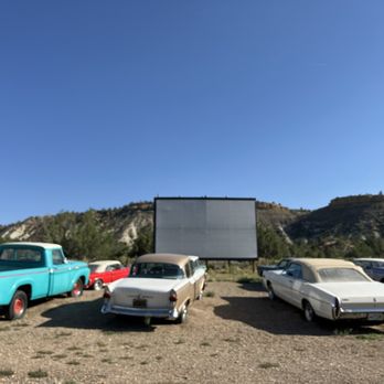 Ofland Escalante - Drive in movie with vintage cars! - Hotels Near Me - Escalante, Utah Ofland Escalante - Drive in movie with vintage cars! - Hotels Near Me - Escalante, Utah