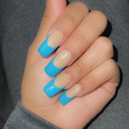 Brown powder with gel blue french tip.