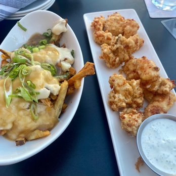 Fat Cat - Poutine and cheese curds - Cocktail Bars Near Me - Chicago, Illinois