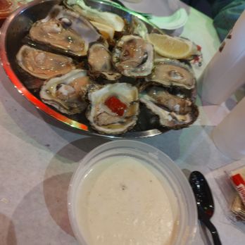 Tasty Crab House - Raw oysters - Seafood Near Me - Poughkeepsie, New York