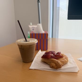 Poesia Cafe - Cafes Near Me - San Francisco, California