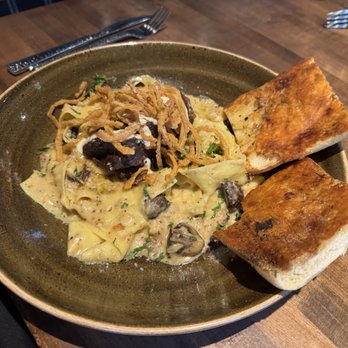 Reunion Kitchen + Drink - Short Rib Stroganoff - New American Near Me - Corona, California Reunion Kitchen + Drink - Short Rib Stroganoff - New American Near Me - Corona, California
