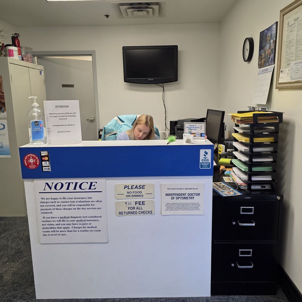 Dietels Guy A OD - The administrative assistant station as you walk in. - Optometrists Near Me - Roanoke, Virginia