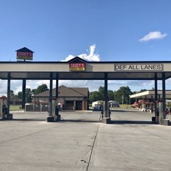 Casey's - Has a truck port/plaza