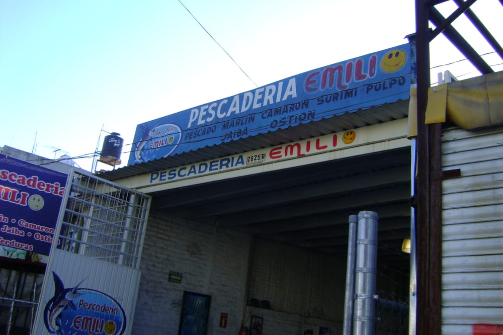 PESCADERIA EMILI Cruz Del Sur, Esq Paseo Arboledas, Tijuana, Baja California, Mexico Seafood