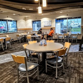 Culver's - Dining Area at Culver's Findlay - Burgers Near Me - Findlay, Ohio