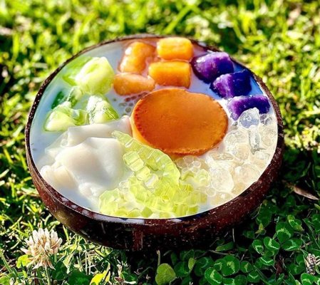 Le Petit Saigon by null