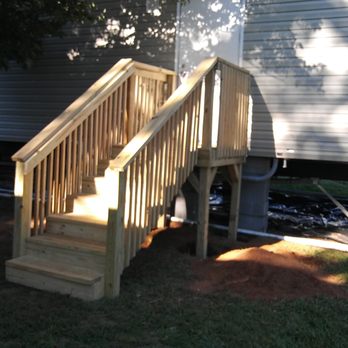 JNA Construction - Small back deck using spindles (1x1). - General Contractors Near Me