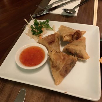 Noodles - Veggie samosas - Dim Sum Near Me - Atlantic City, New Jersey Noodles - Veggie samosas - Dim Sum Near Me - Atlantic City, New Jersey