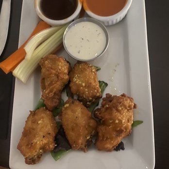 Latitude 34 - Garlic chicken wings - New American Near Me - Camarillo, California Latitude 34 - Garlic chicken wings - New American Near Me - Camarillo, California