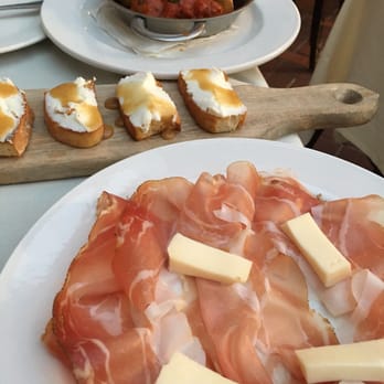 Uva - Italian Near Me - New York, New York