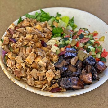Garbanzo - Double Chicken, Mushrooms, Grilled Veggies, Cucumber & Tomato, Lettuce & Hummus - Mediterranean Near Me - Englewood, Colorado