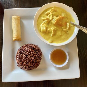 Luv n Eat Thai Cuisine - Chicken curry lunch special. - Thai Near Me - Camarillo, California Luv n Eat Thai Cuisine - Chicken curry lunch special. - Thai Near Me - Camarillo, California