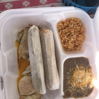 Burrito Barn - 2 pork tamales, 2 fried eggs, the best refried beans you will ever taste and rice. - Food Trucks Near Me - Goodyear, Arizona