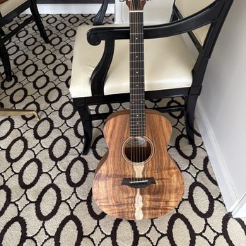 Asken Guitars - Guitar Stores Near Me - Los Angeles, California