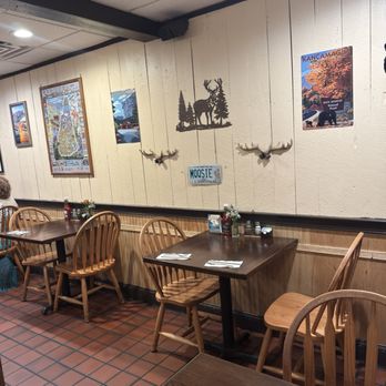 Beefside - seating - Seafood Near Me - Concord, New Hampshire