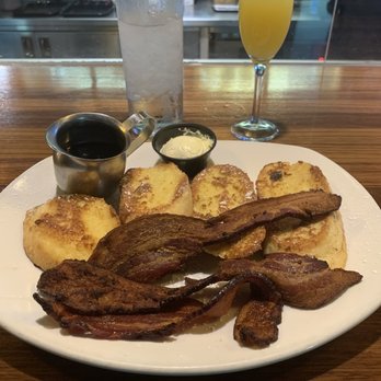 13 Coins Pioneer Square - French Toast and Bacon - American Near Me - Seattle, Washington