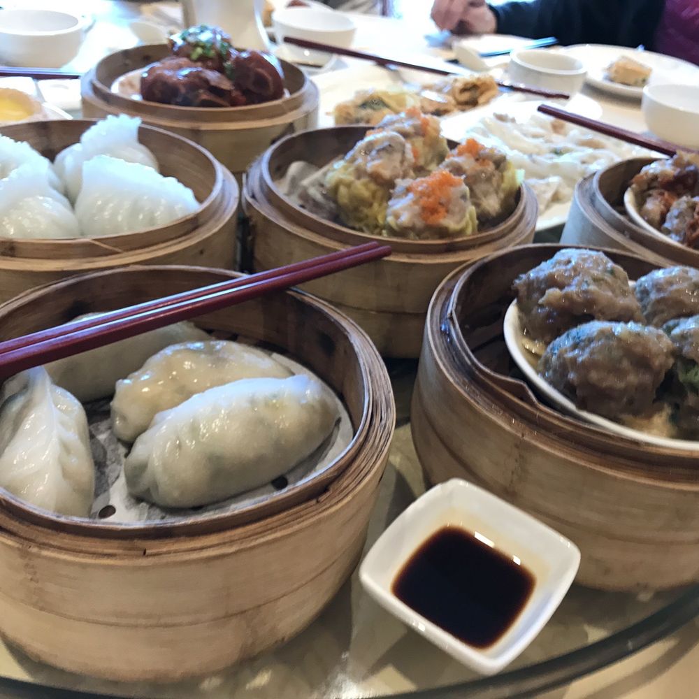 Crown Jewel Fine Dining - Chiu chow dumplings, vegetarian dumplings, beef balls, siu Mai, steamed chicken with dates, pig feet with peanuts - Dim Sum Near Me - Scarborough, Ontario