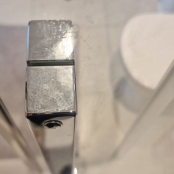 Fаntаstiс Сlеаnеrs - Shower door - Home Cleaning Near Me - London, XGL Fаntаstiс Сlеаnеrs - Shower door - Home Cleaning Near Me - London, XGL