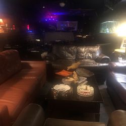 Cigar Inn Jazz Club - Comfy seating everywhere.. come have a cigar and a good drink..