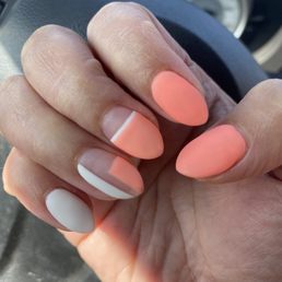 Dip base with shellac polish design - nails by Henry Dip base with shellac polish design - nails by Henry